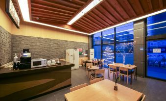 Jeonju Hanok Hotel Kung - Housity
