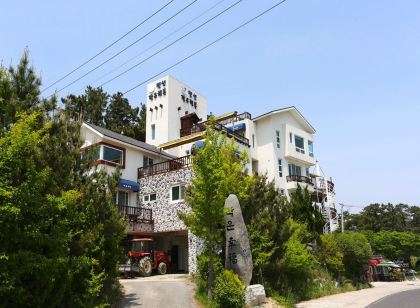 Pohang Small Happy Pension