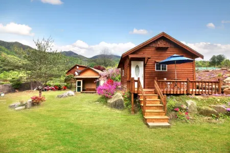 Jinan Big Rock Pension Отели в г. Чинан