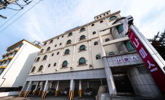 Gangneung Nice Motel