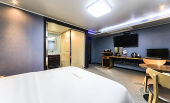 Geoje Jangseungpo Yangpa