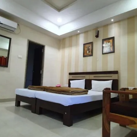 Hotel Manuhar Inn