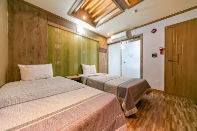 Sangju Good Hoteles cerca de Hamchang-Yeog