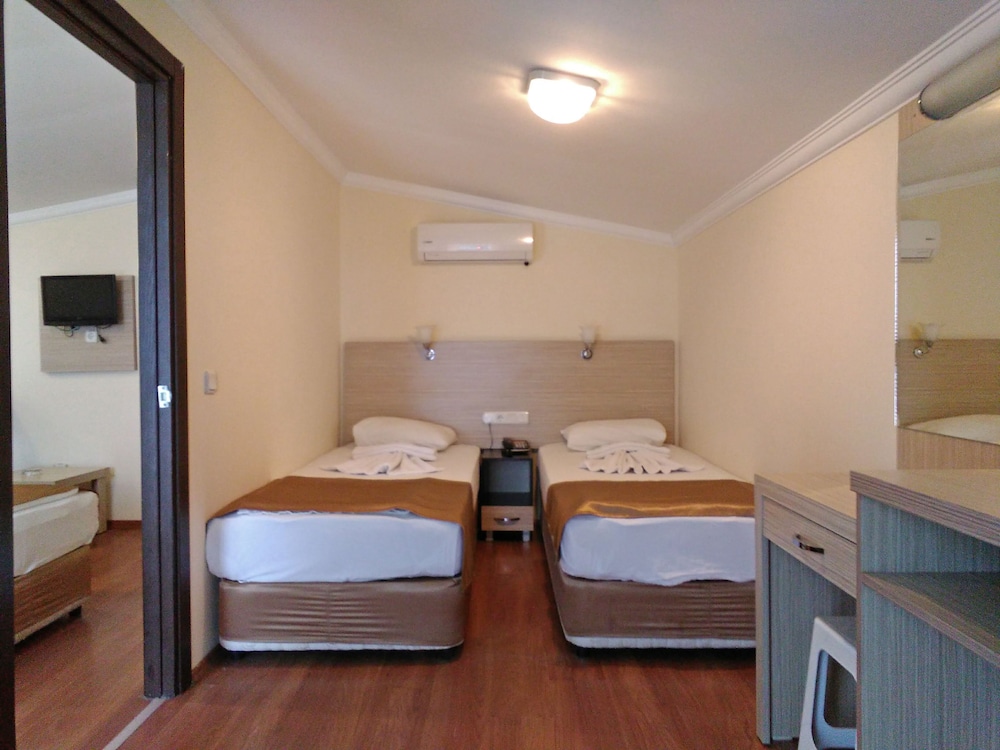 Kleopatra Bavyera Hotel