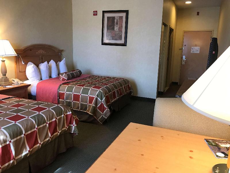 Best Western Plus Revere Inn & Suites