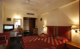 Hotel Raj Vilas Place