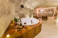 Imperial Cave Suites & Spa - Romantic
