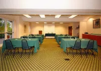 Clarion Hotel Portland International Airport