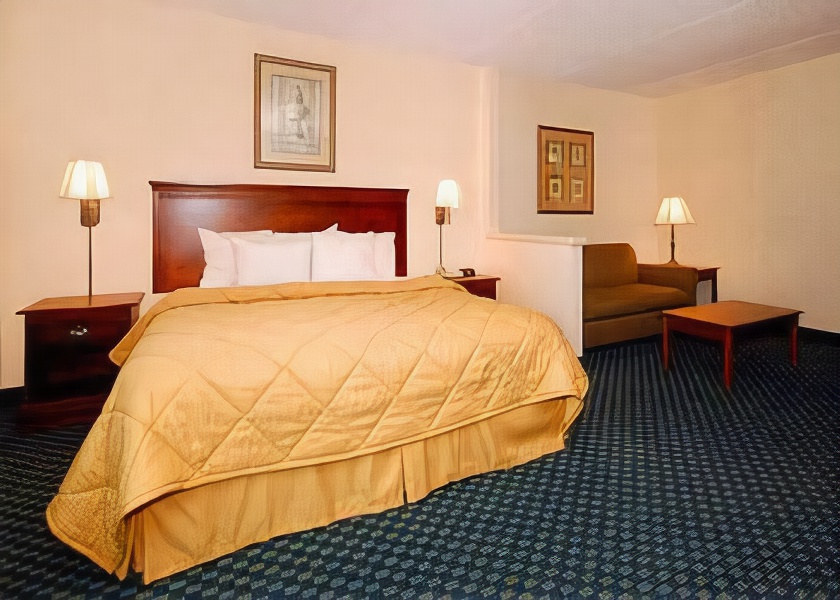 Comfort Inn & Suites San Antonio Airport