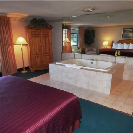 Naval Suites, near Shipyard, Bremerton