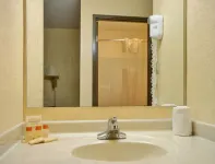 Quality Inn & Suites Grinnell Near University