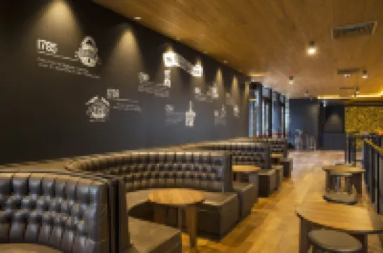 Nightcap at the Cheeky Squire