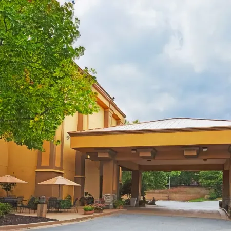 Holiday Inn Express FORSYTH by IHG