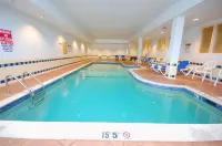 Candlewood Suites WEST SPRINGFIELD by IHG - Pools
