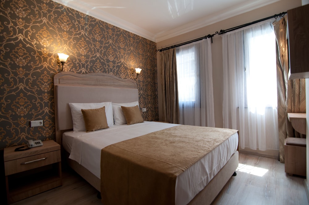 Artefes Hotel Old City & Spa