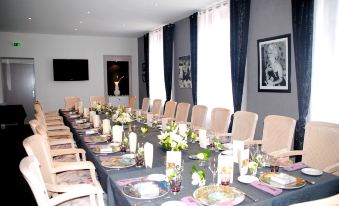 Logis Hôtel les Cèdres Bleus