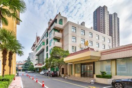 Songshan Hotel Отели рядом с достопримечательностью «Zhengzhou Botanical Garden»