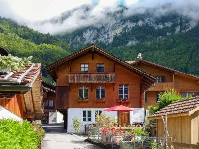 Hüsli Hotels near Trauffer Erlebniswelt