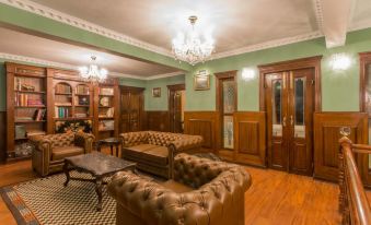 Baber Mahal Vilas - the Heritage Hotel