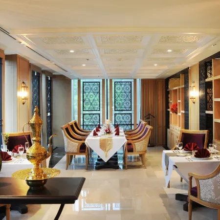 Al Meroz Hotel Bangkok - the Leading Halal Hotel Отели рядом с достопримечательностью «Станция экспресс-поезда Ramkhamhaeng»