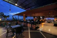 Hotel Aston Karimun City - bar