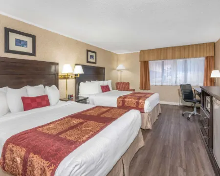 Ramada by Wyndham Coquitlam Hotels in Coquitlam