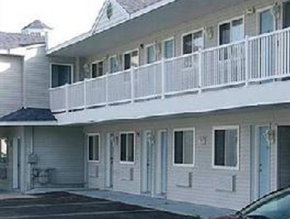 Mackinaw Budget Inn