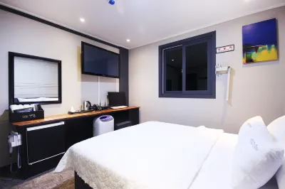 Pohang Yeongildae Centum Hotels near Hwanho Park Space Walk