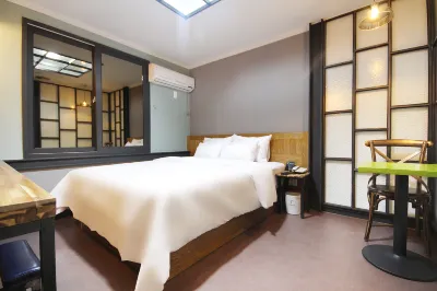 Yeosu 1st Avenue Hotel