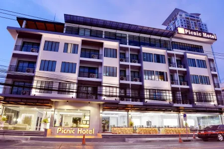 Picnic Hotel Bangkok - Rang Nam