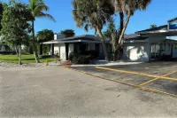 Latitude 26 Waterfront Boutique Resort - Fort Myers Beach Hotels in Iona
