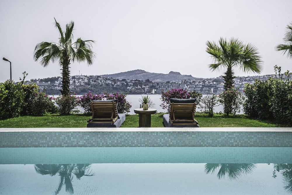 Cape Bodrum Luxury Hotel & Beach