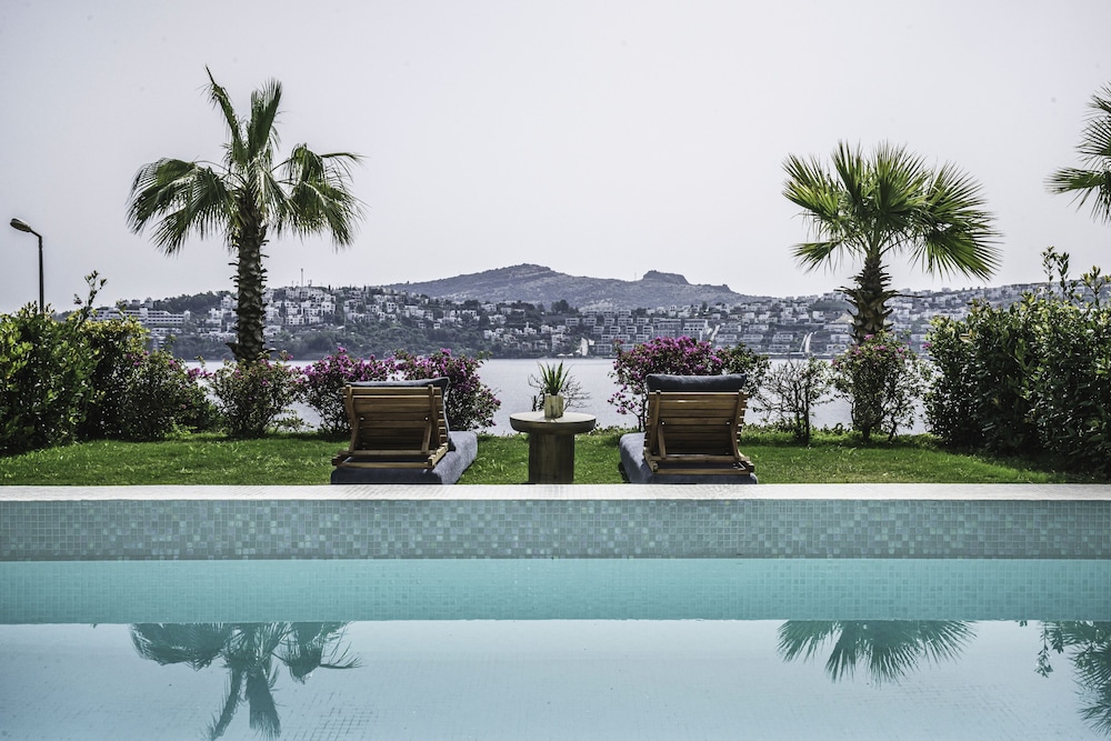 Cape Bodrum Luxury Hotel & Beach