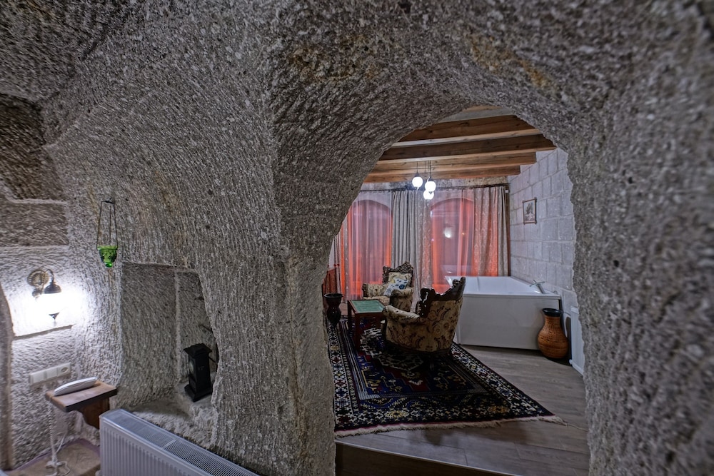 Angel Cave Suite