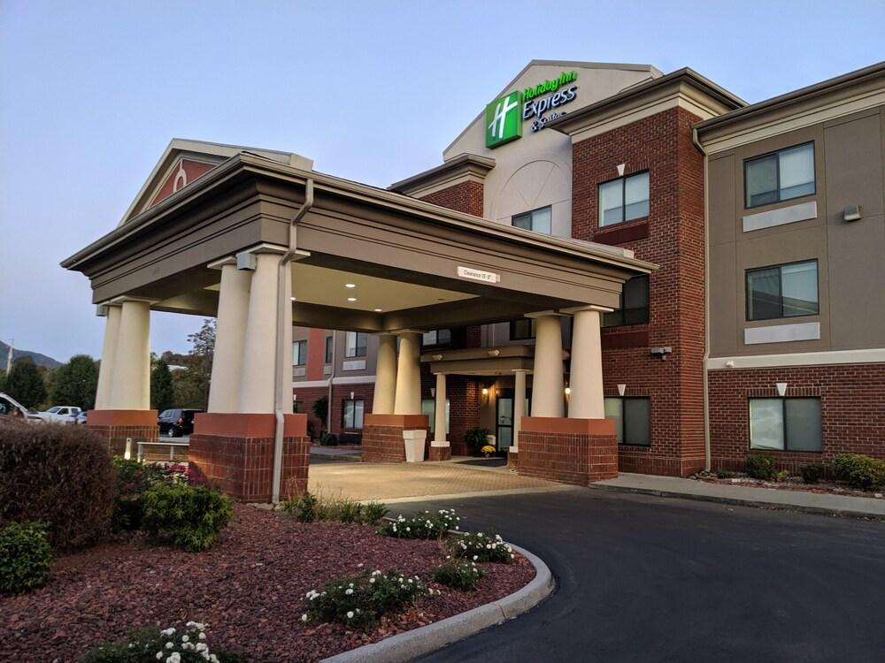 Holiday Inn Express Hotel & Suites Claypool Hill -Richlands Area, an Ihg Hotel