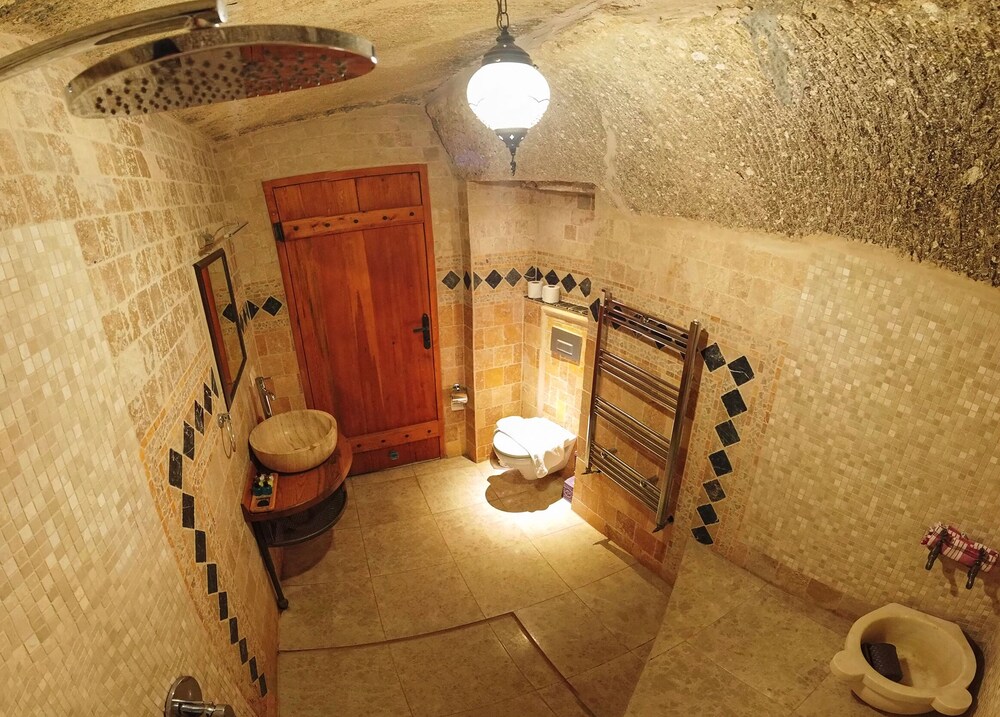 Angel Cave Suite