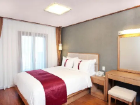 ฮอลิเดย์ อินน์ อัลเพนเซีย พยองชาง สวีทส์ บาย IHG โรงแรมในพย็องชัง