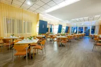 Hotel Berlin Lichtenberg - breakfast