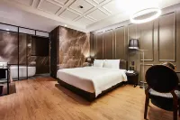 Hotel Wanted