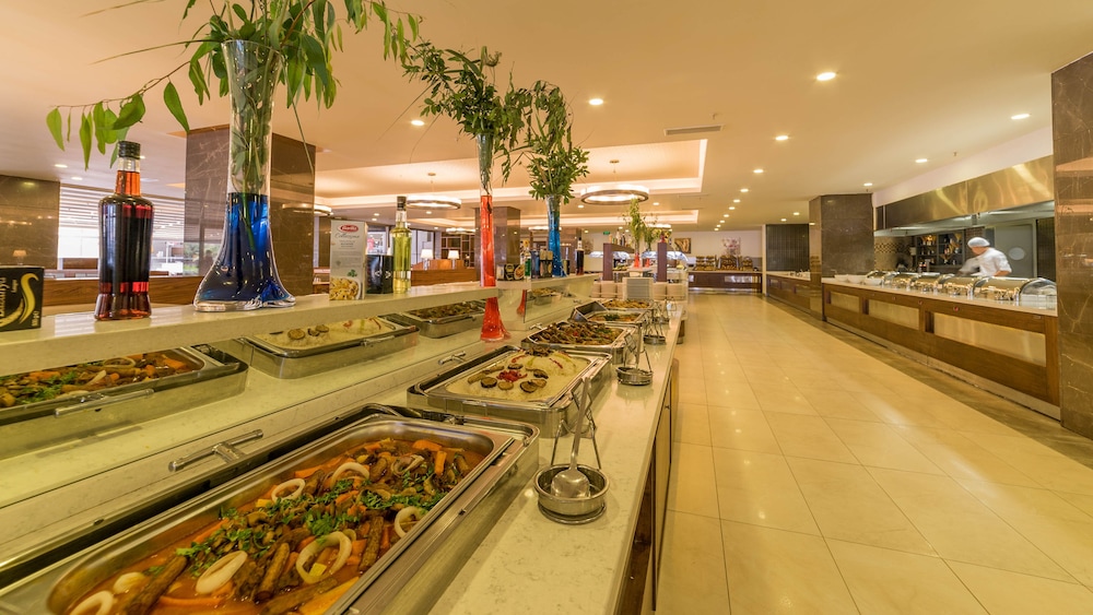 Ramada Resort Kusadasi & Golf