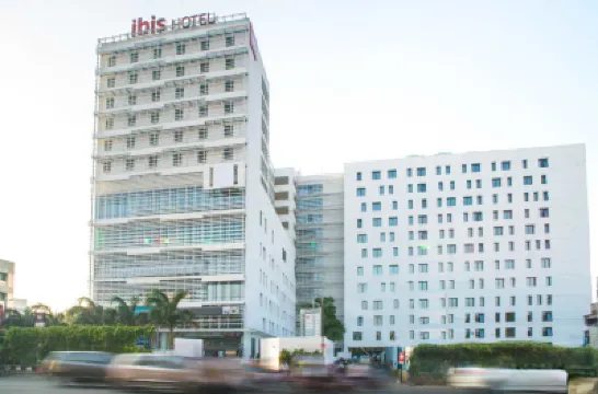 إيبيس شيناي سيتي سنتر هوتل Hotels near مسجد ألف نور