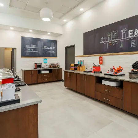 Hampton Inn & Suites Pittsburgh-Downtown