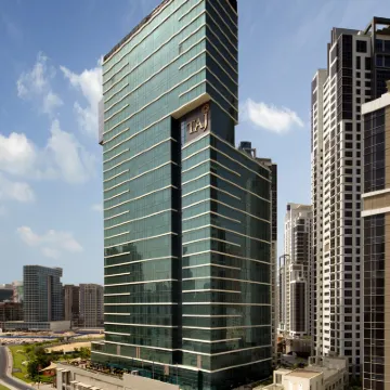تاج دبي Hotels near باي أفينيو