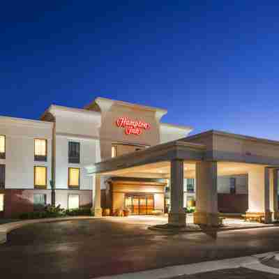 Hampton Inn Dubuque Hotel Exterior