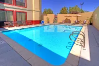 Hampton Inn Fremont - Pools