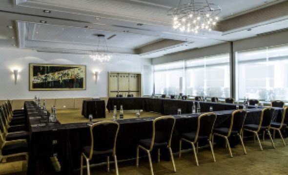 1. 소피텔 리옹 벨..