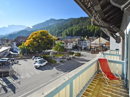 Villa Placidia Apt 22 Отели в г. Campitello di Fassa