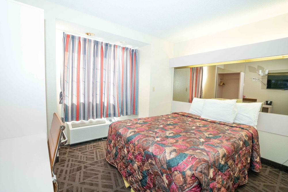 Regency Inn & Suites