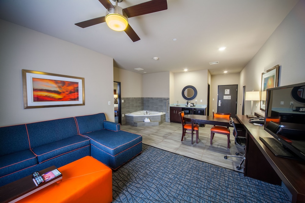 Holiday Inn Express & Suites Oklahoma City Southeast, an Ihg Hotel