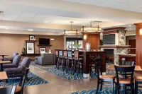 Hampton Inn Watertown Hôtels à : Watertown